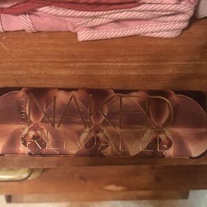 Urban Decay NAKED Reloaded Palette - Bronze and Pink Tones